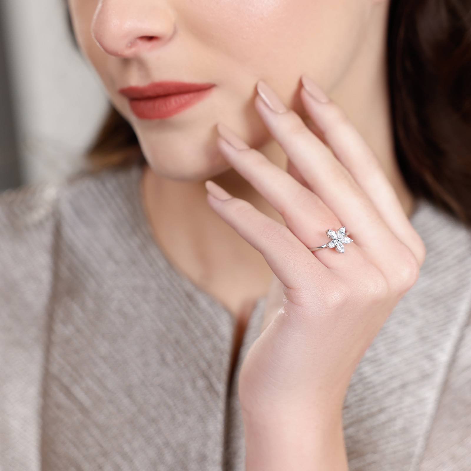 Starpetal Ring